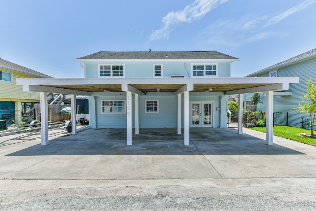 1126 Redfish Street, Bayou Vista, TX 77563