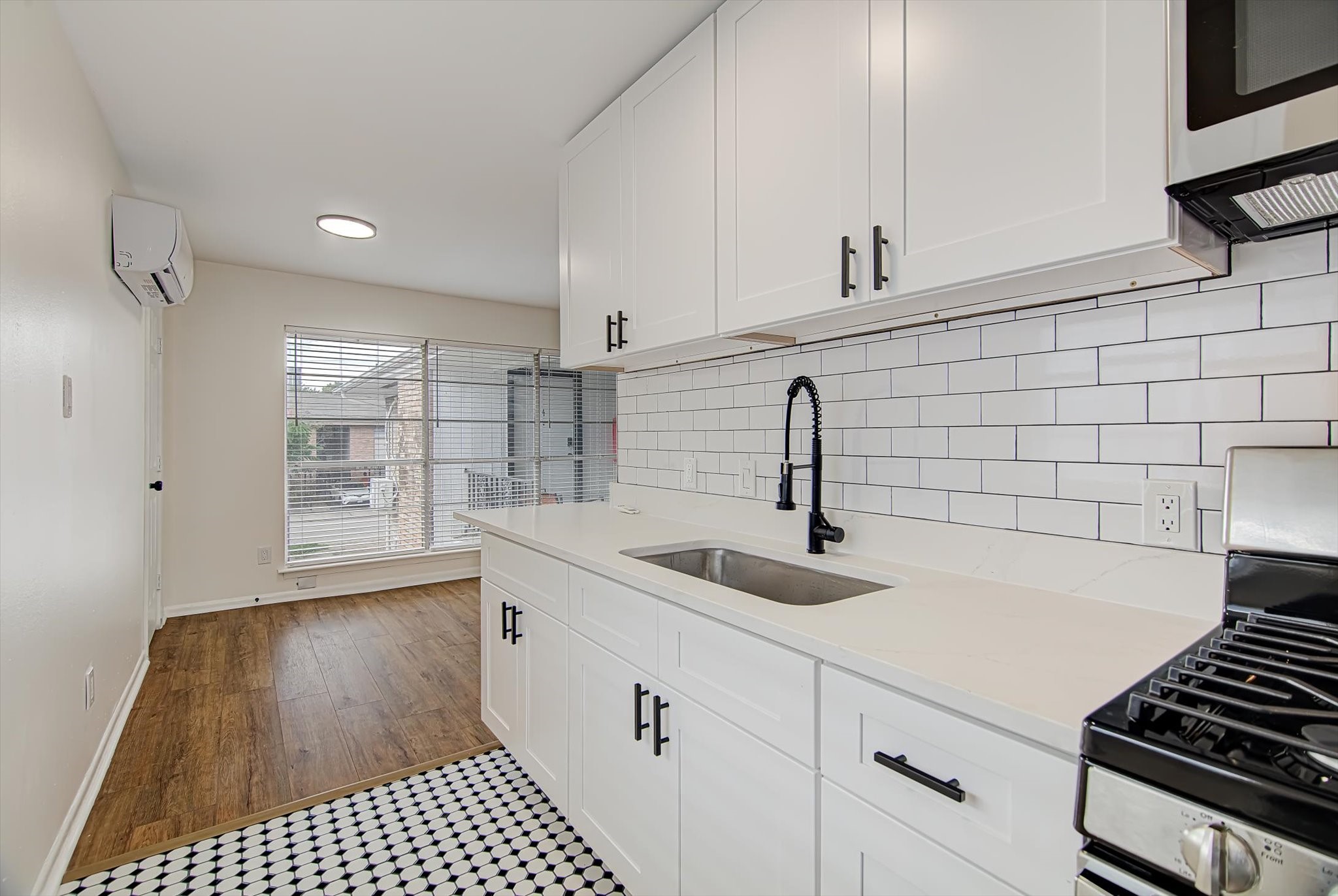 1915 McDuffie Street, #3, Houston, TX 77019