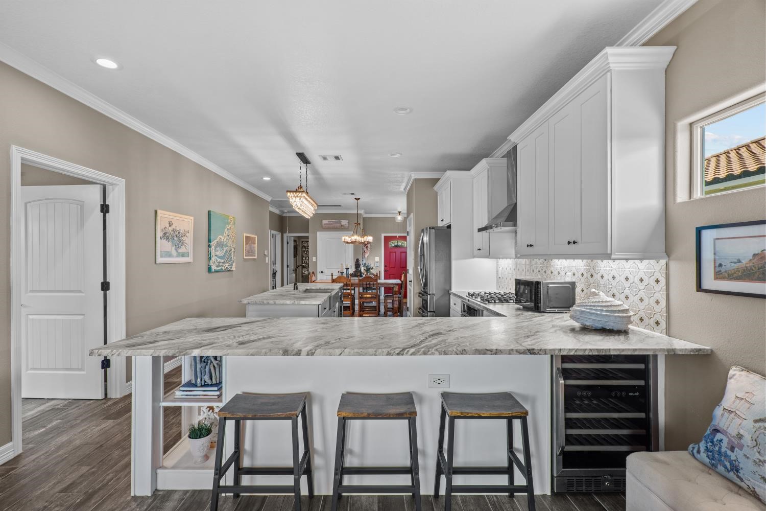 Breakfast bar for quick meals with the kids with a wine fridge!