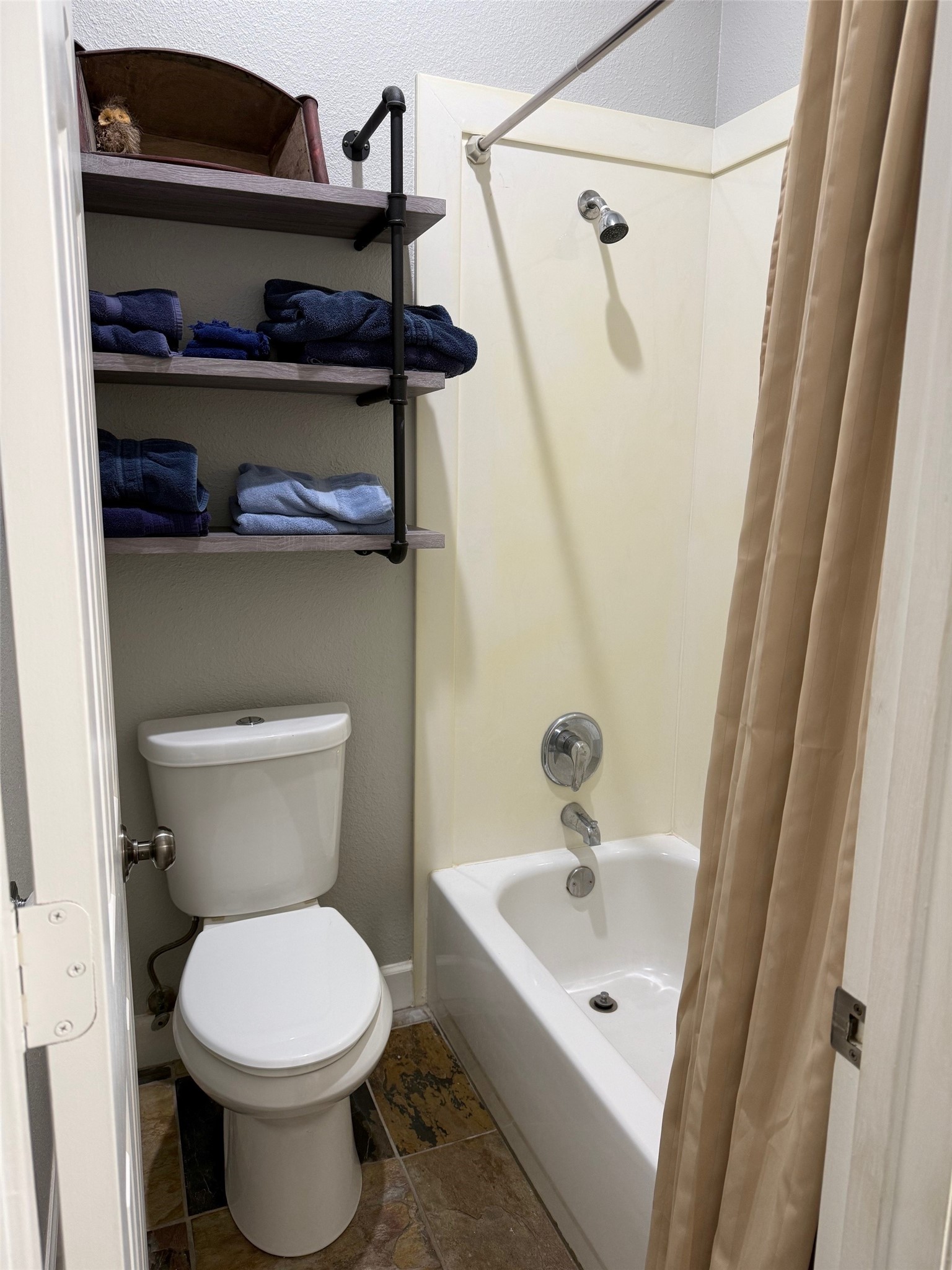 Secondary bathroom shower/tub combo