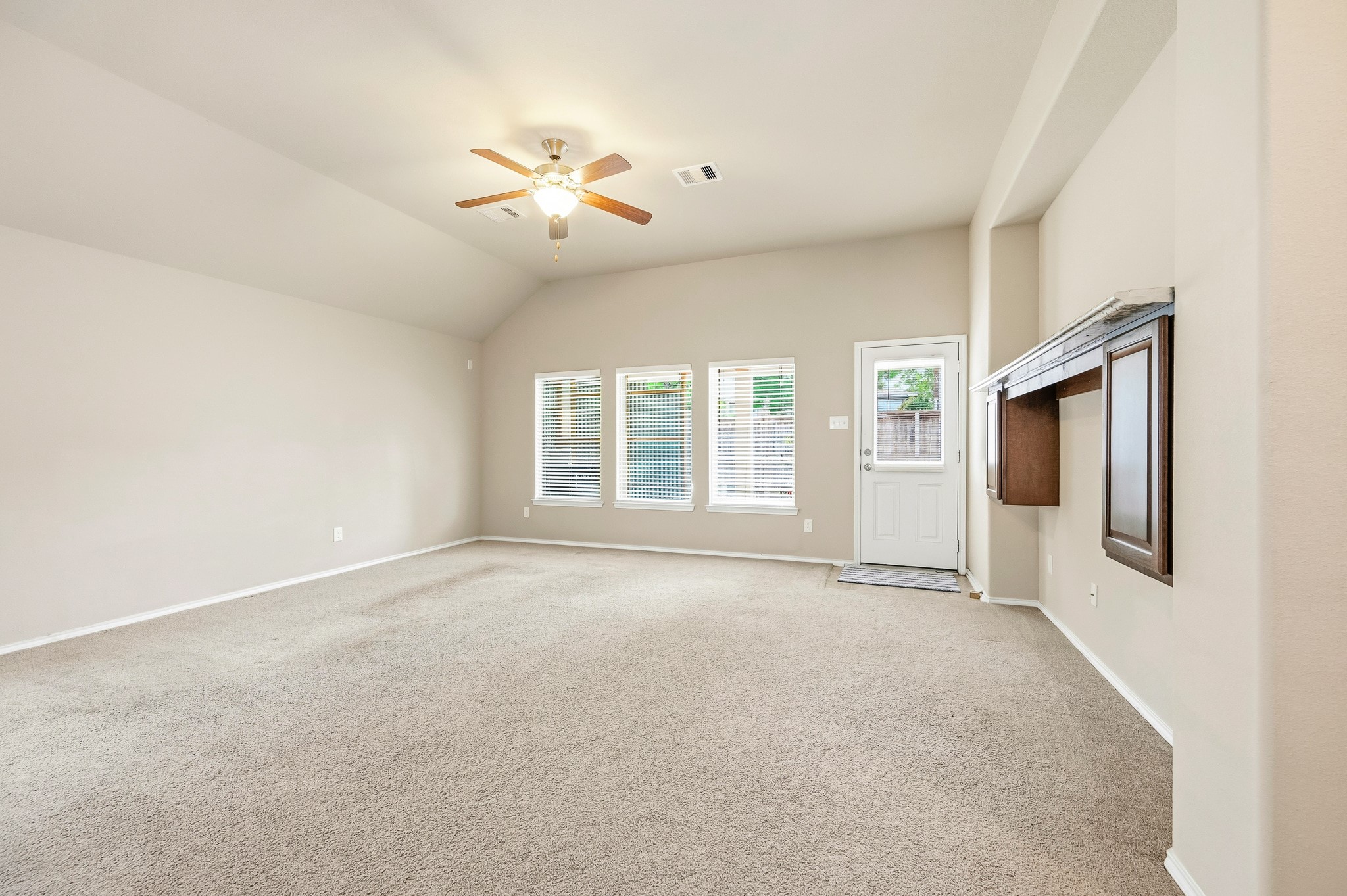 7126 Whitlow Wonder Lane, Houston, TX 77086