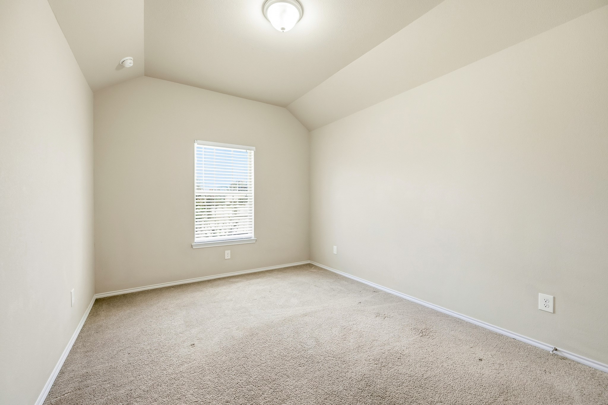 7126 Whitlow Wonder Lane, Houston, TX 77086