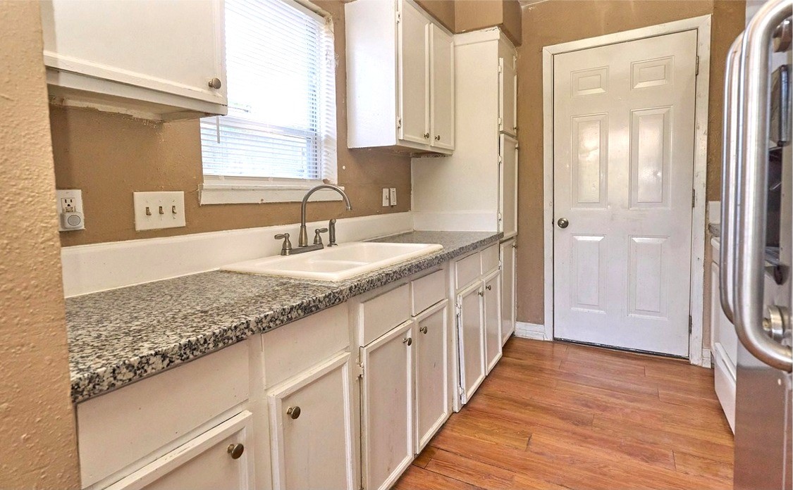 Granite kitchen countertop