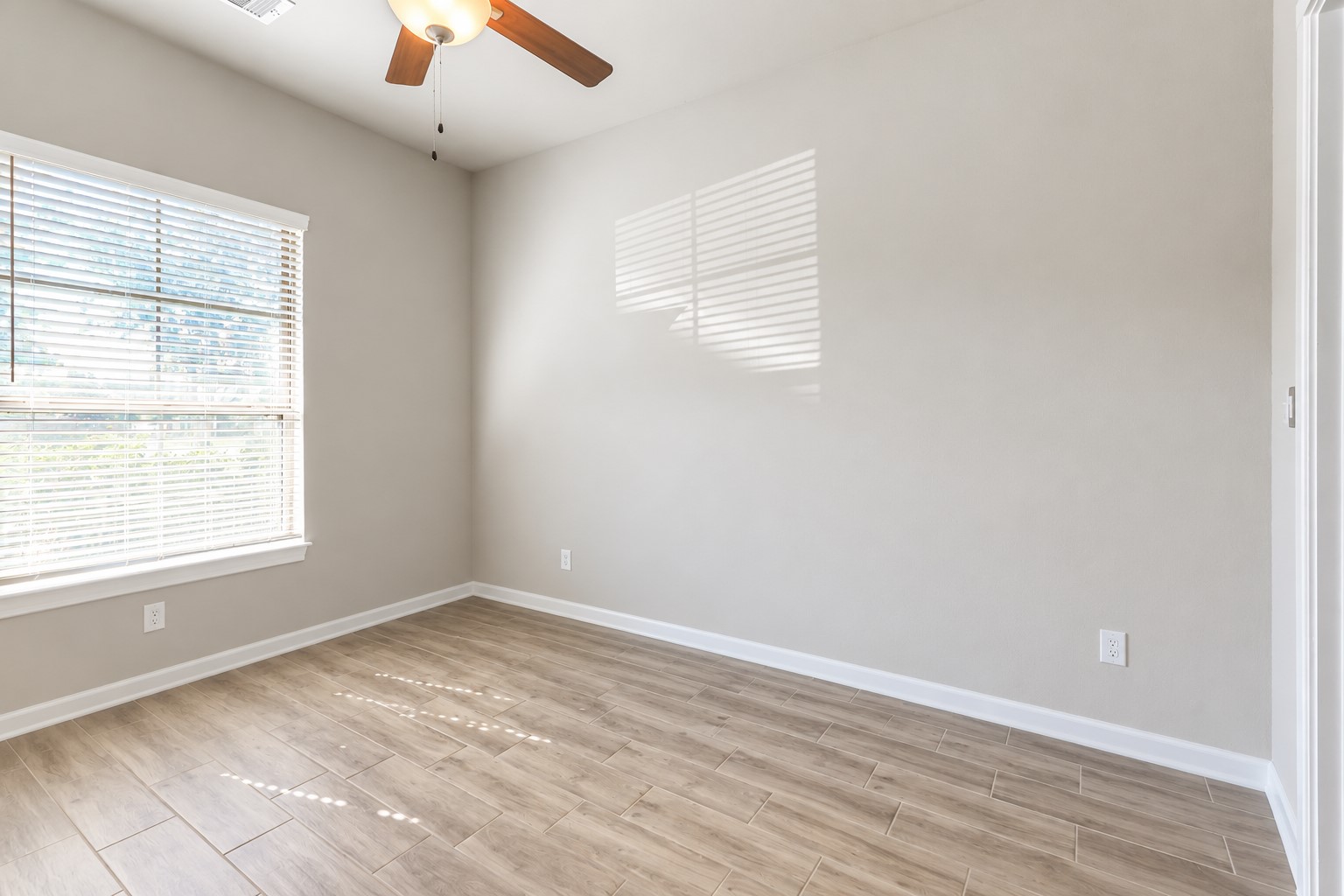 9703 Colorado Street, Manvel, TX 77578