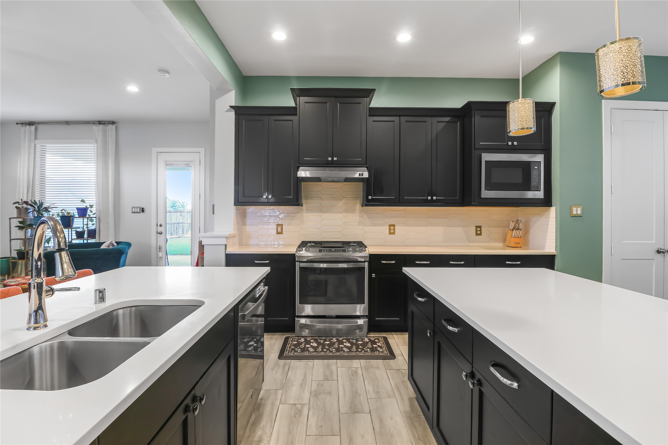 9703 Colorado Street, Manvel, TX 77578