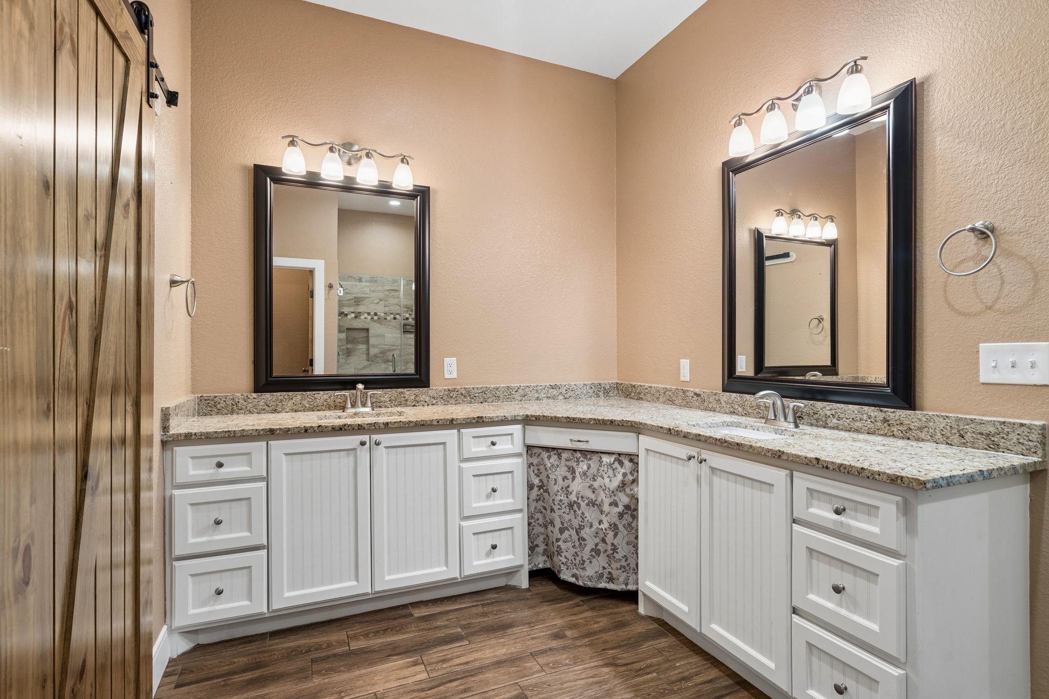 Make up sitting area in corner