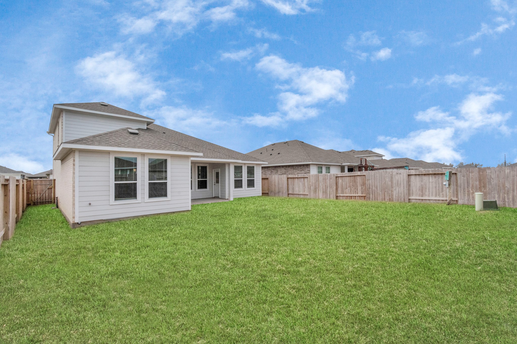 1233 Scarlet Creek Drive, Rosharon, TX 77583