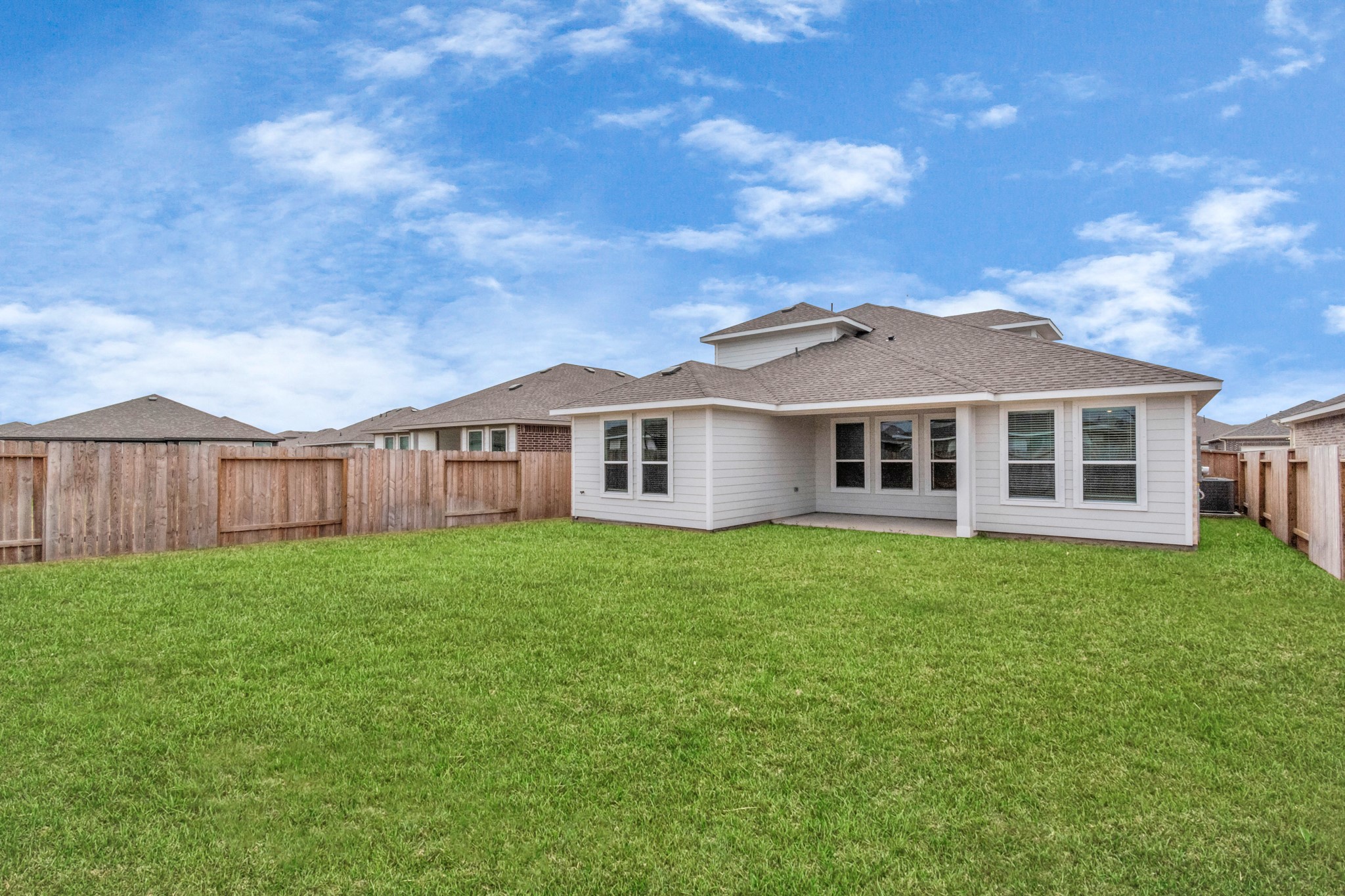 1233 Scarlet Creek Drive, Rosharon, TX 77583