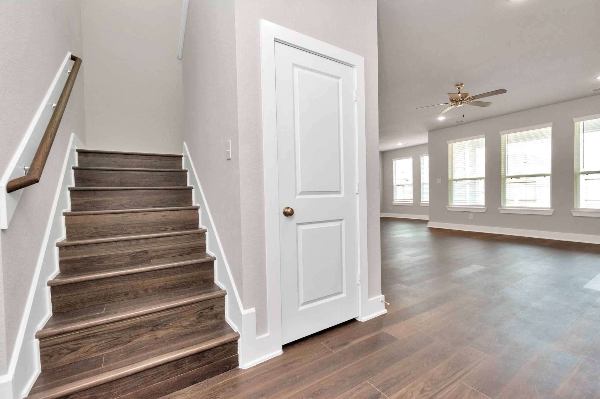 1233 Scarlet Creek Drive, Rosharon, TX 77583