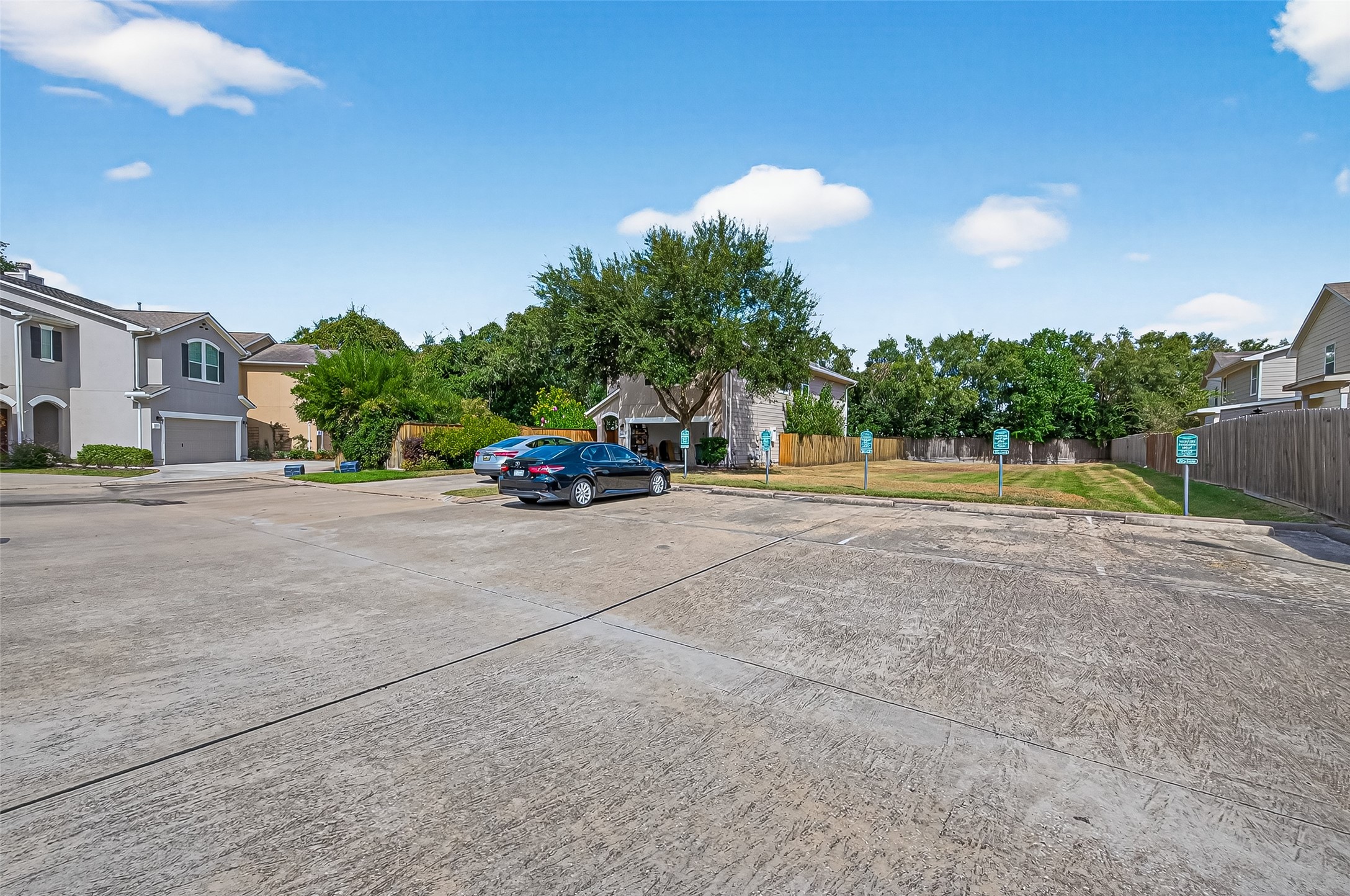 10021 Hillside Bayou Drive, Houston, TX 77080
