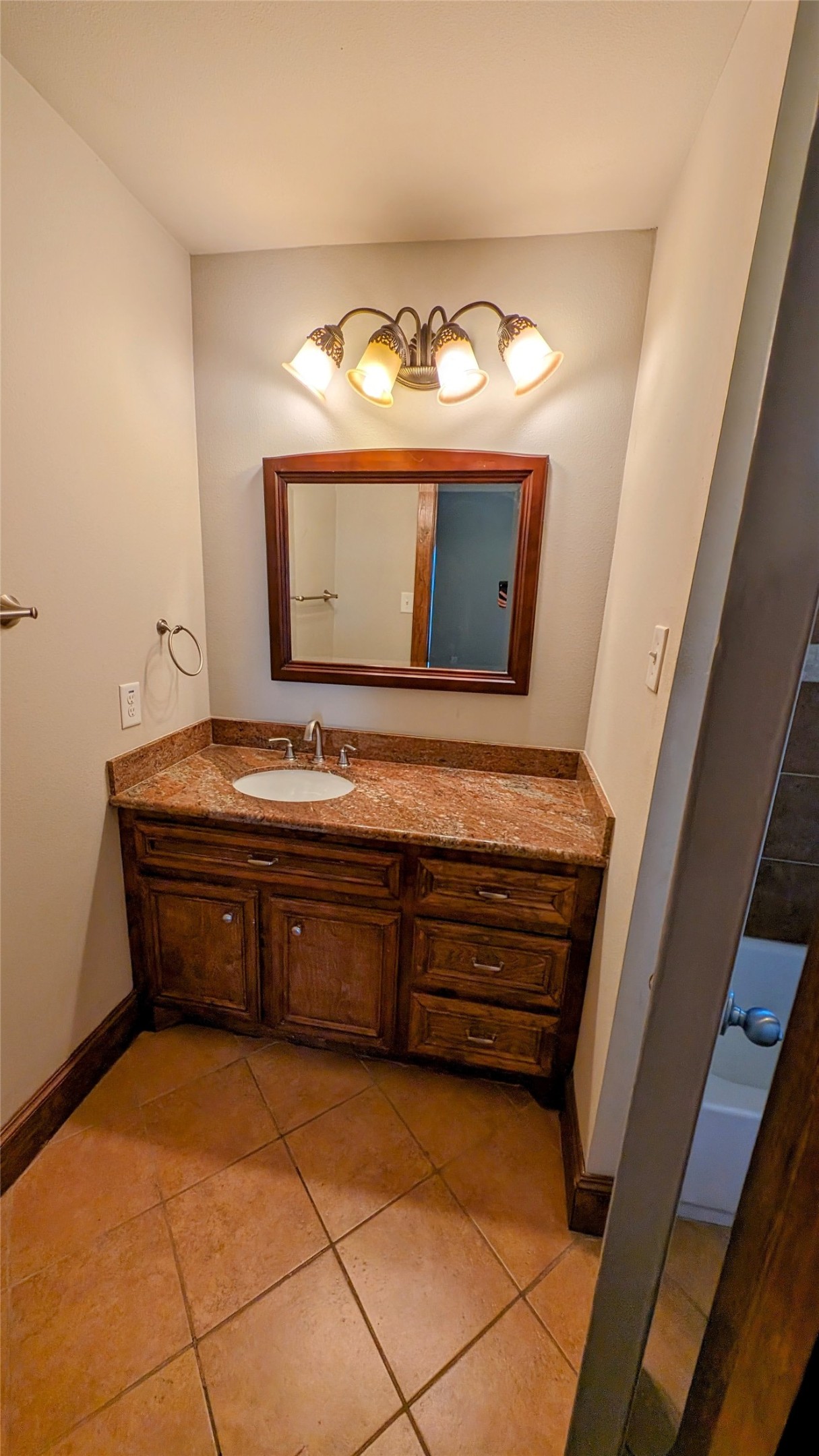702 Paschall Street, #B, Houston, TX 77009