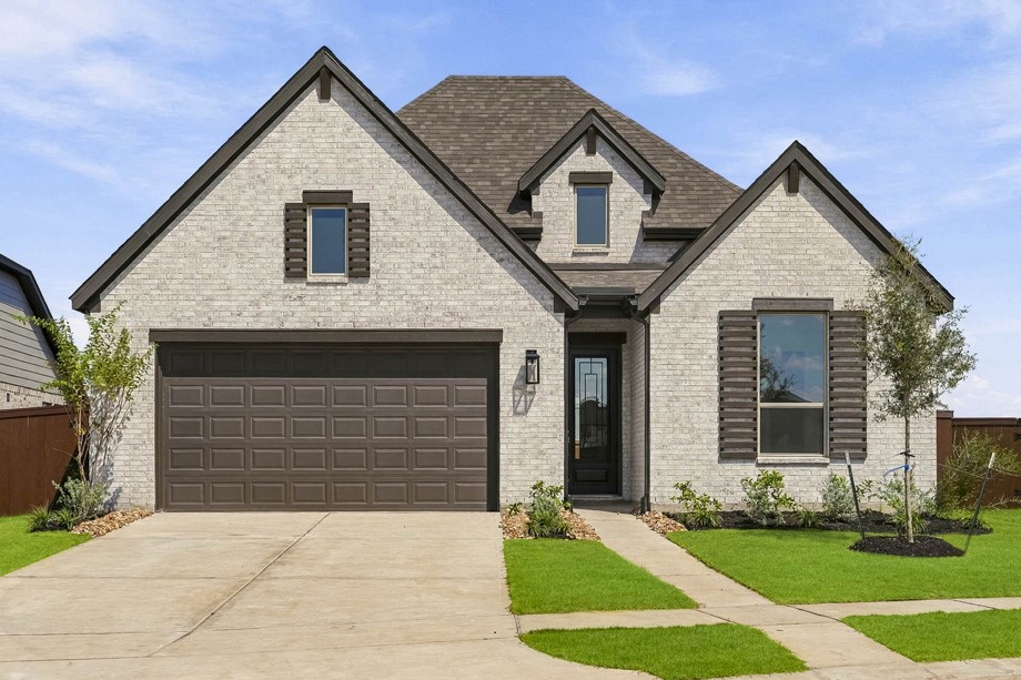 Stunning front elevation, all brick home Stunning front elevation, all brick home