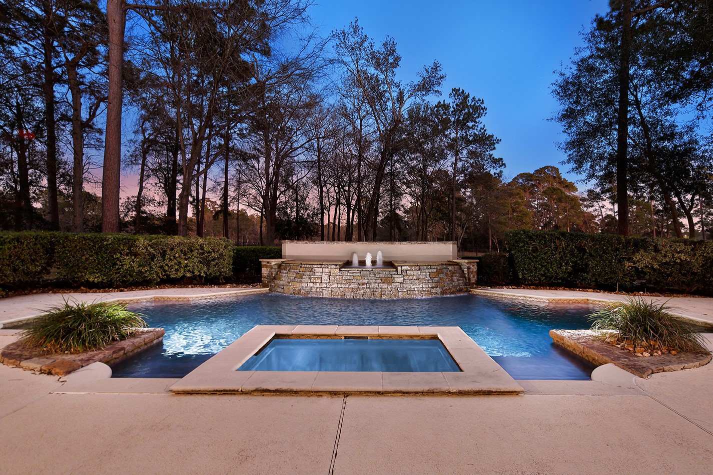 32 Palmer Woods Drive, The Woodlands, TX 77381