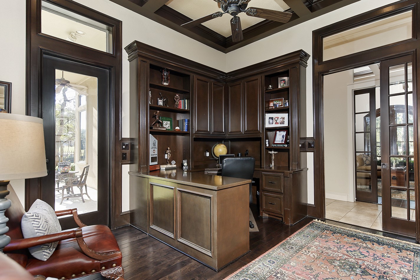 32 Palmer Woods Drive, The Woodlands, TX 77381