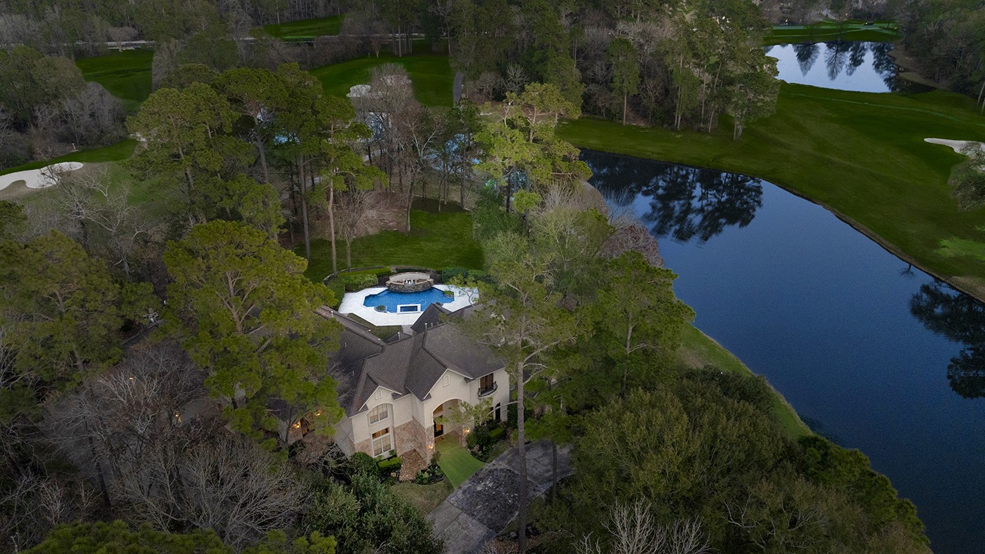 32 Palmer Woods Drive, The Woodlands, TX 77381