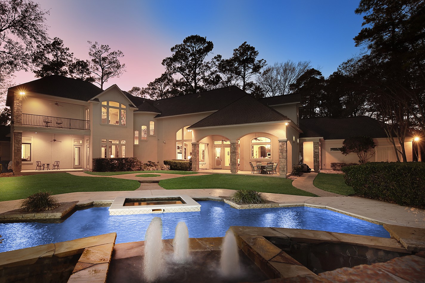 32 Palmer Woods Drive, The Woodlands, TX 77381
