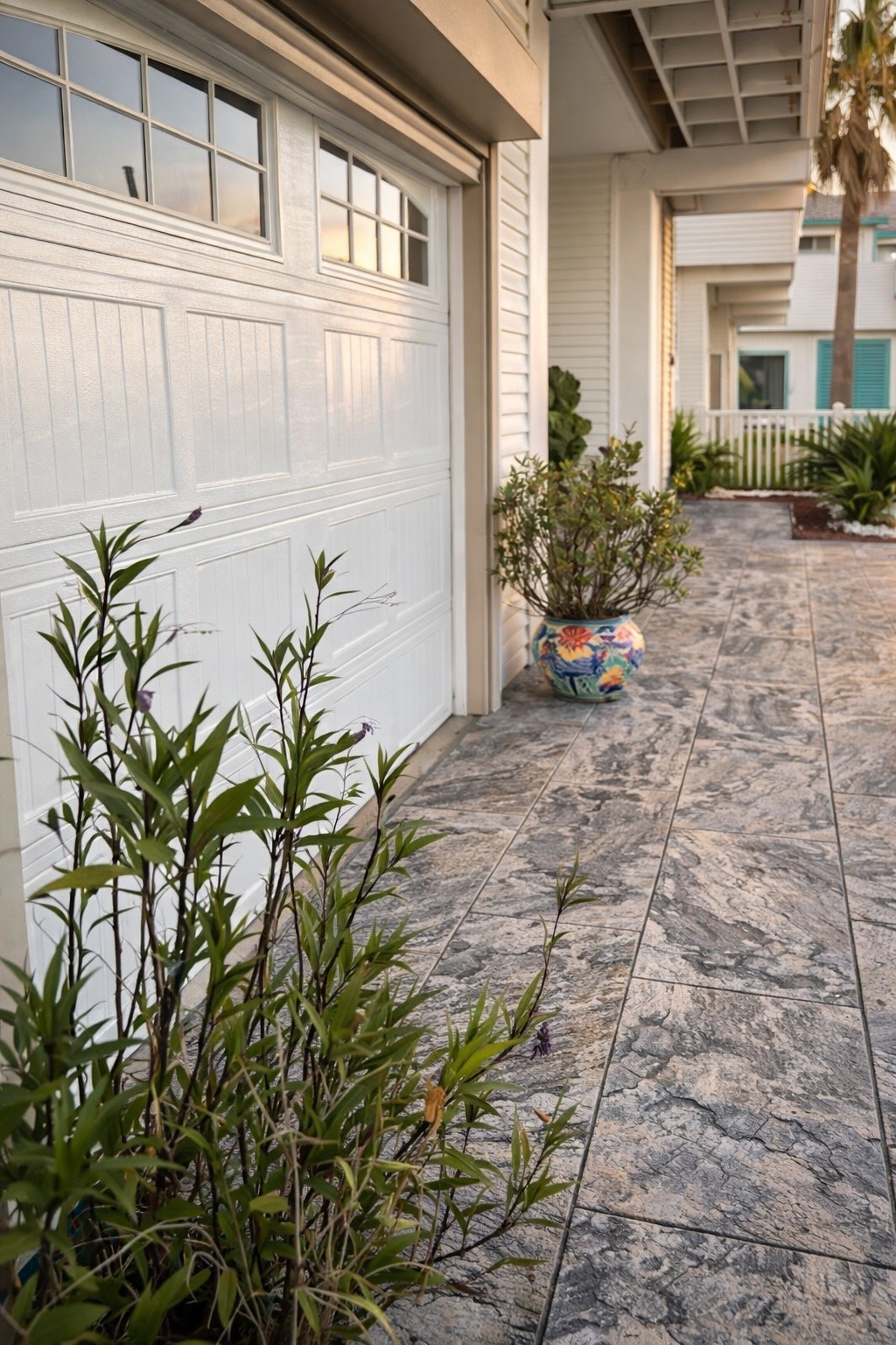 Side entry walkway