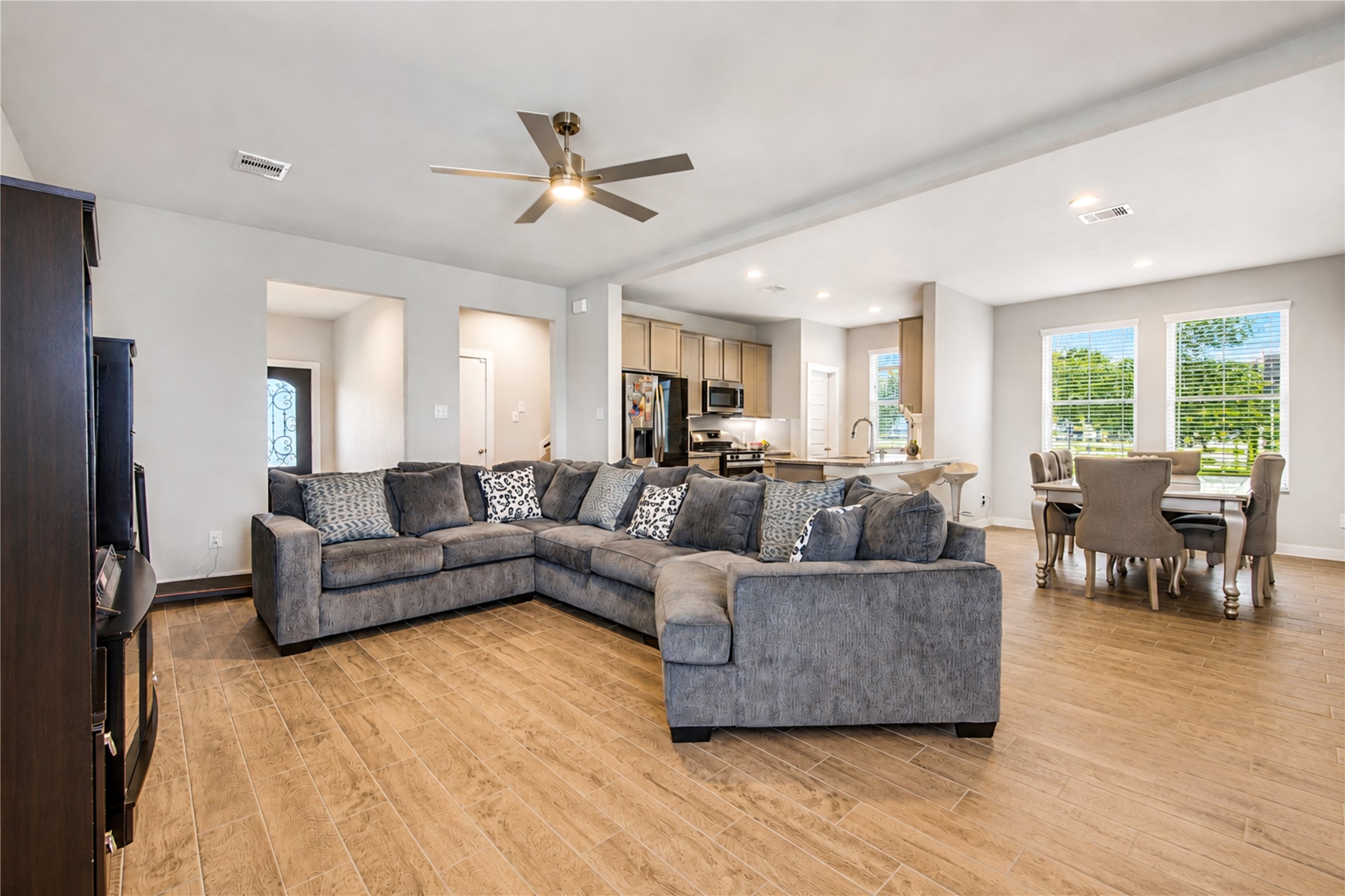 2223 Emerald Diamond Court, Fresno, TX 77545