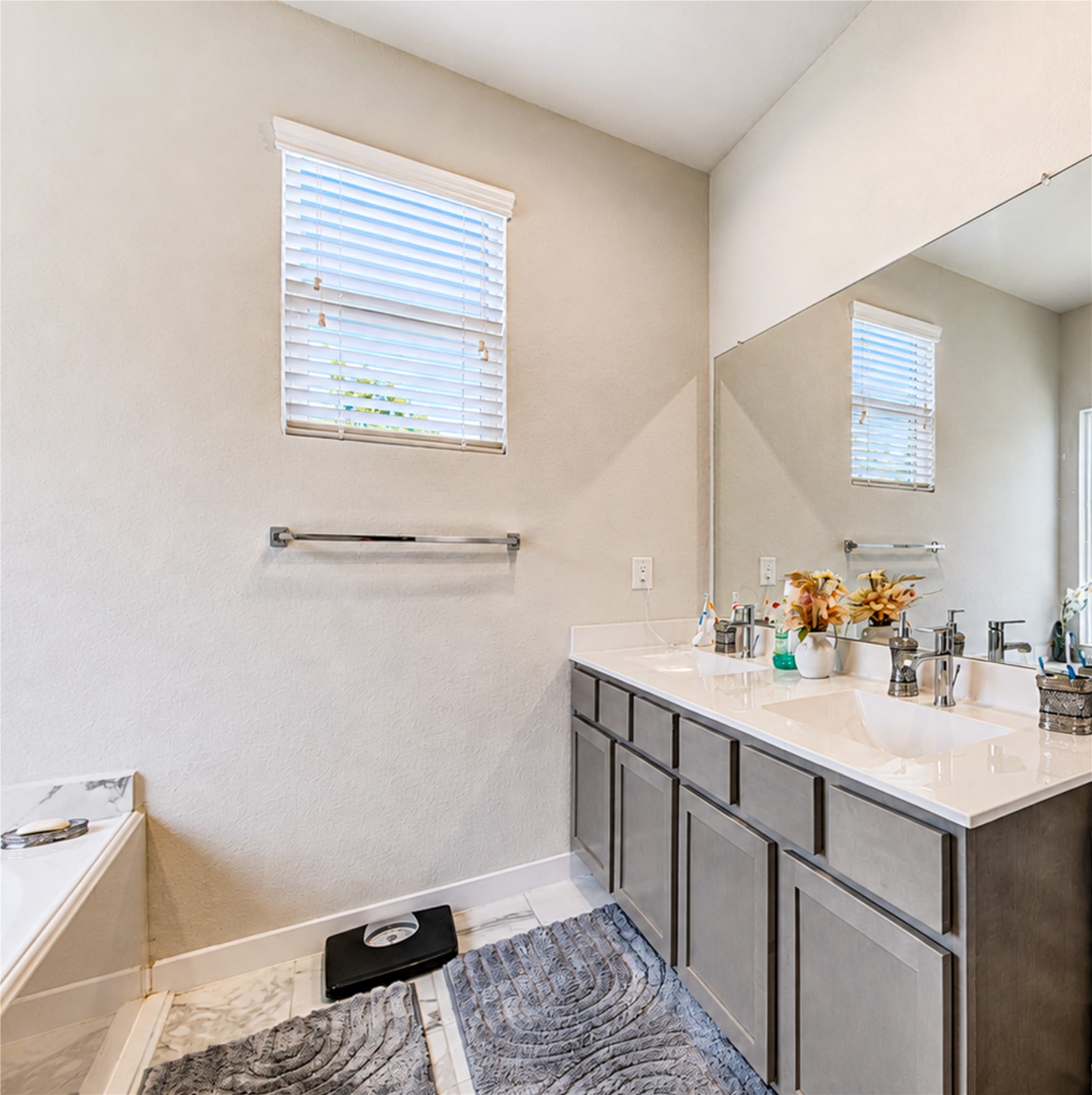 2223 Emerald Diamond Court, Fresno, TX 77545