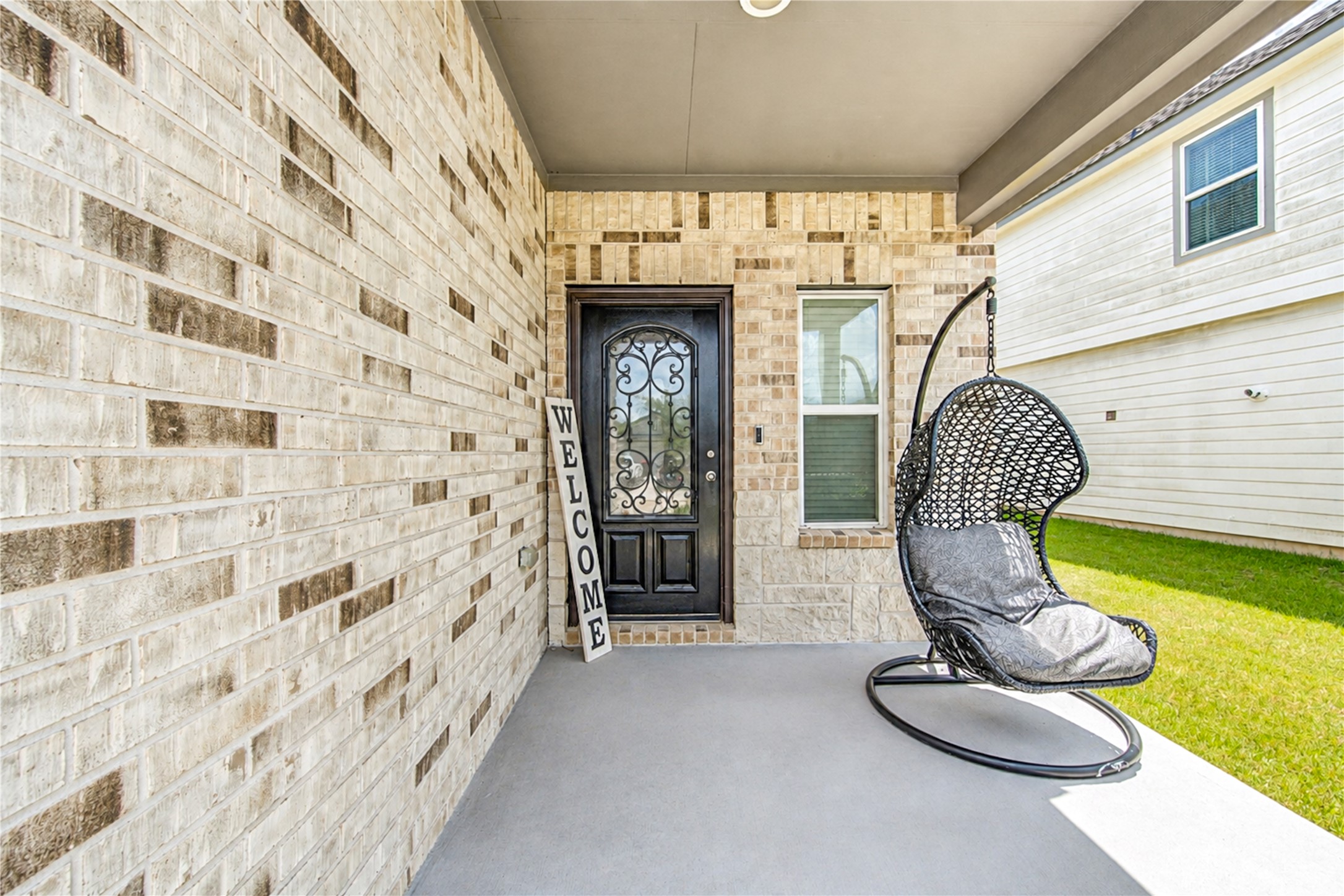 2223 Emerald Diamond Court, Fresno, TX 77545