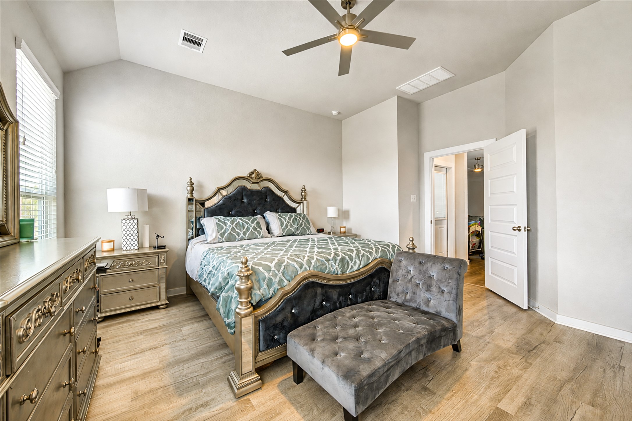 2223 Emerald Diamond Court, Fresno, TX 77545