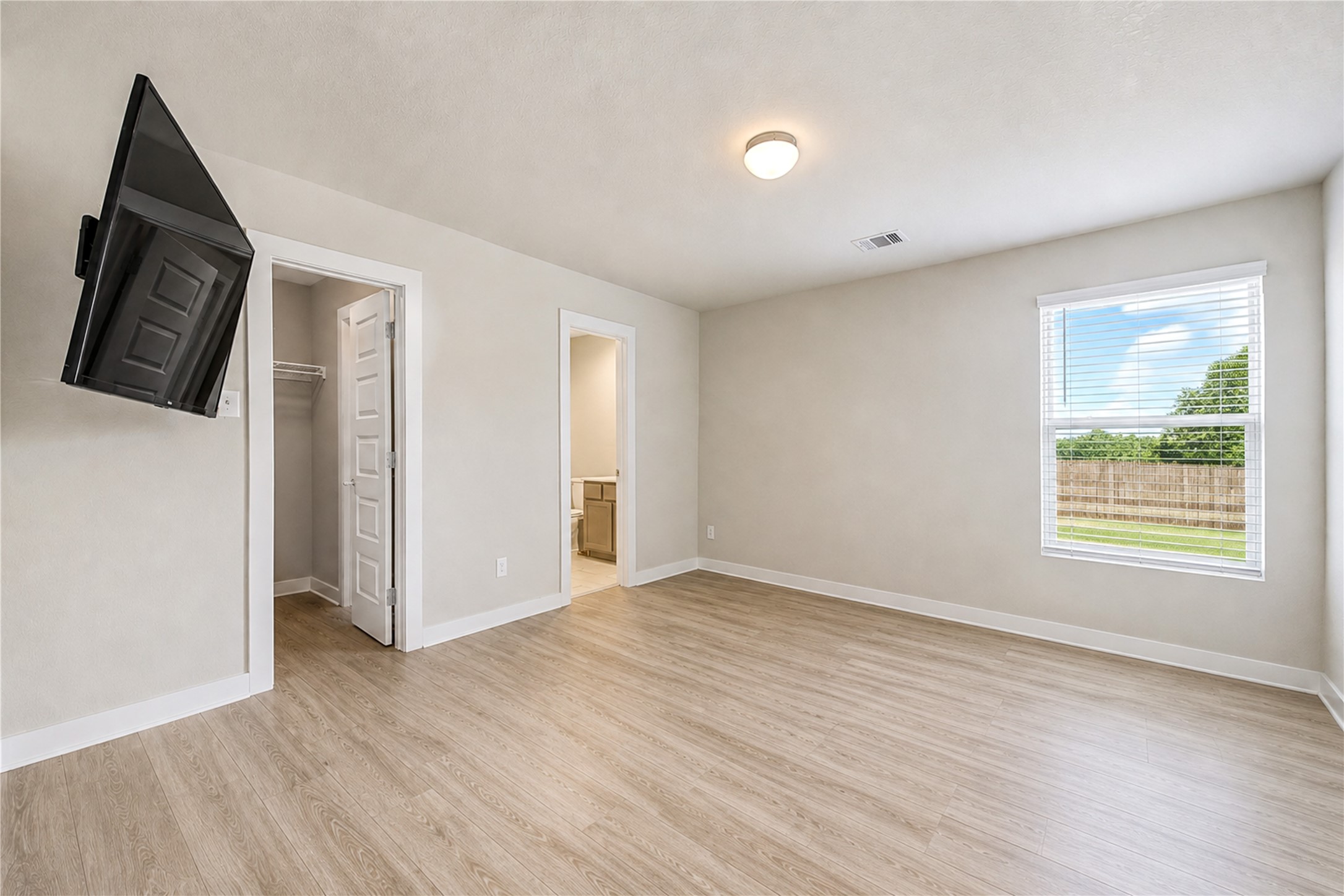 2nd Floor Primary Bedroom