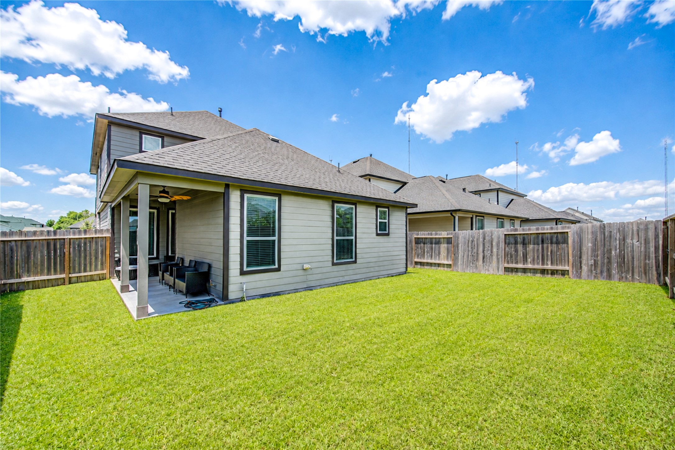 2223 Emerald Diamond Court, Fresno, TX 77545