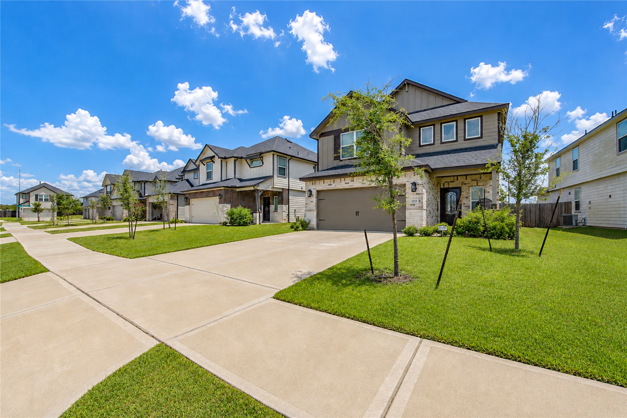 2223 Emerald Diamond Court, Fresno, TX 77545