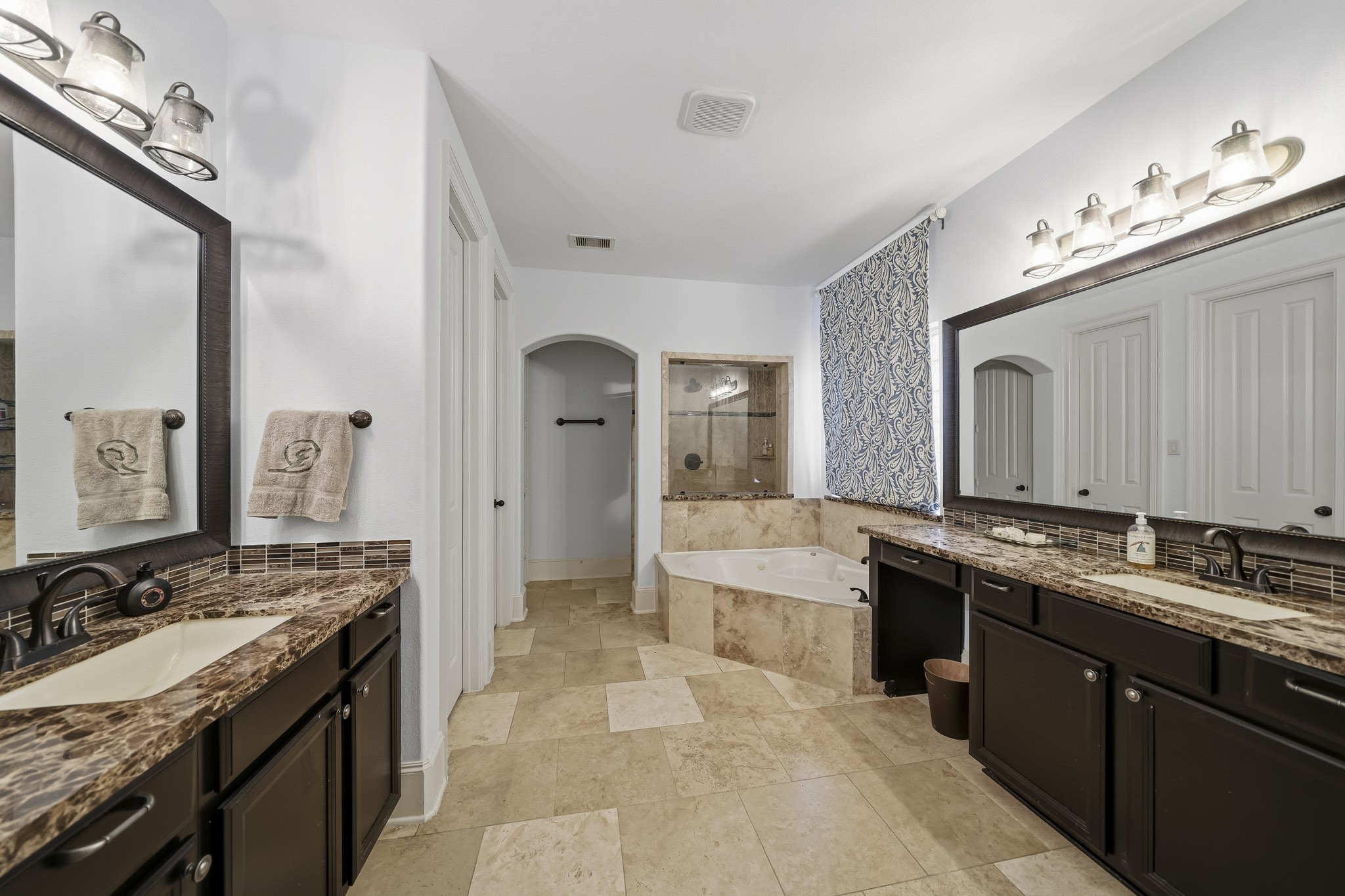 2804 Veneto Court, League City, TX 77573