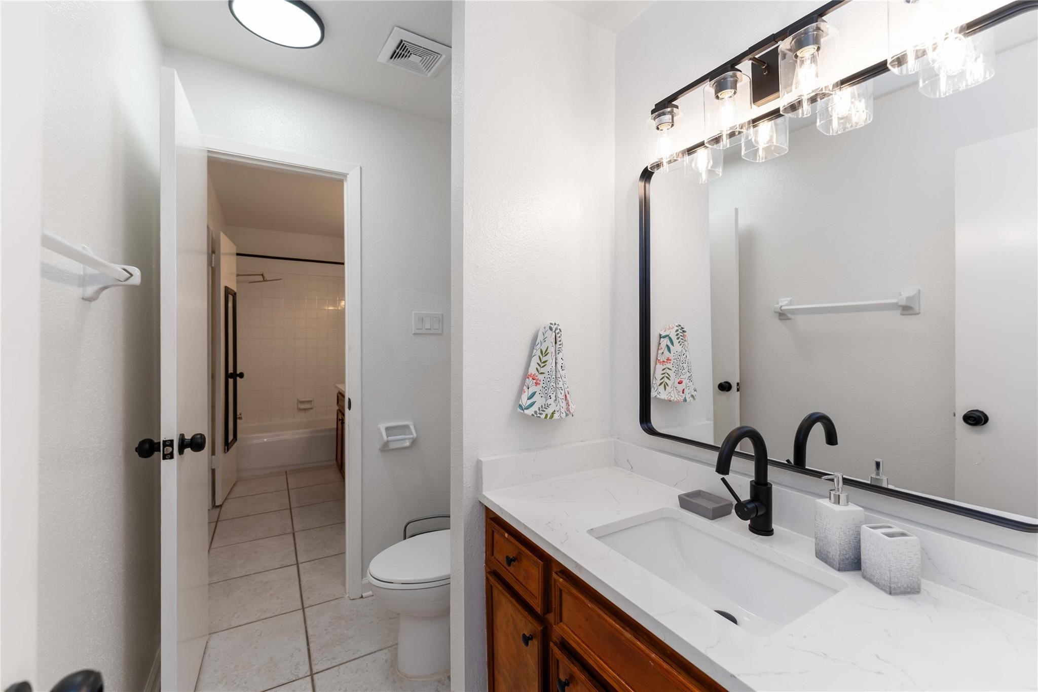 13911 Hollowgreen Drive, Houston, TX 77082