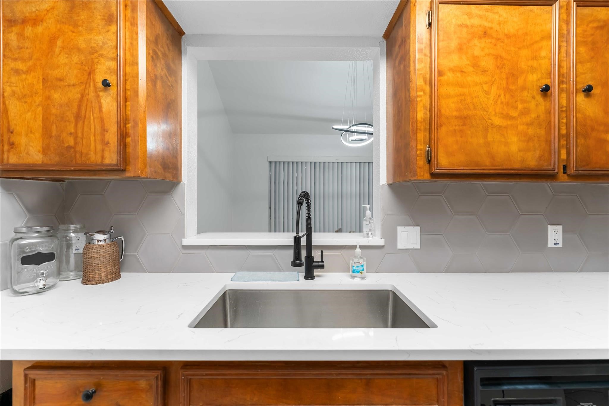 13911 Hollowgreen Drive, Houston, TX 77082 13911 Hollowgreen Drive, Houston, TX 77082