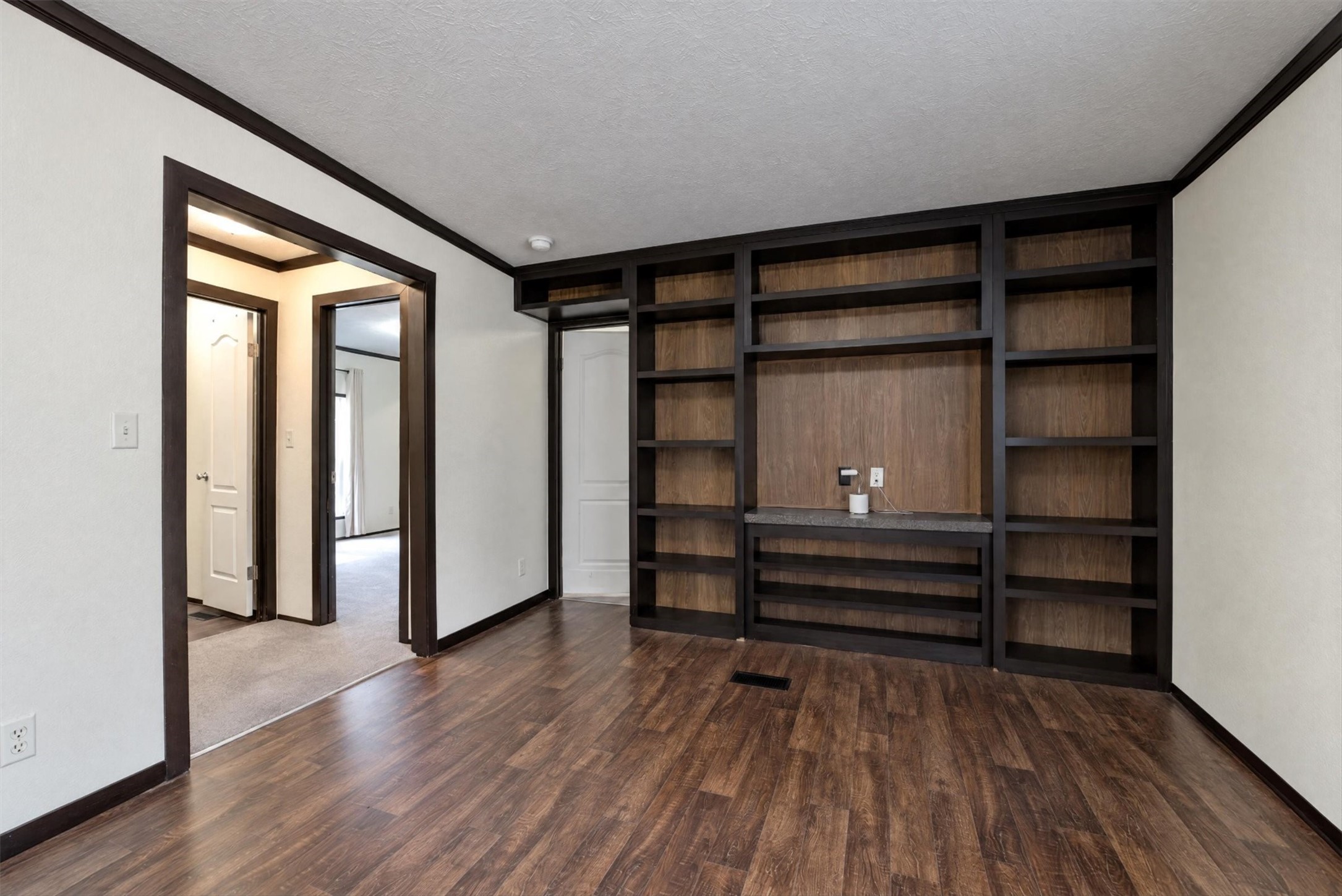 11350 Hillcrest Drive, Conroe, TX 77303