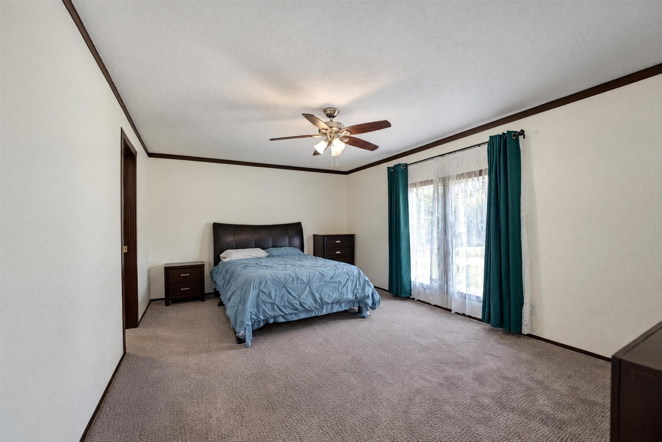 11350 Hillcrest Drive, Conroe, TX 77303