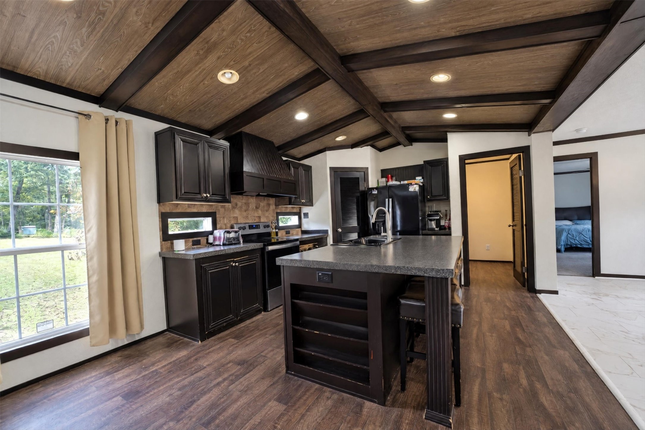 11350 Hillcrest Drive, Conroe, TX 77303