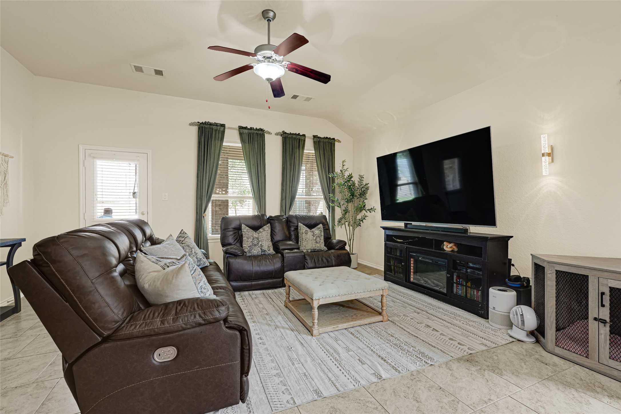 8422 Coral Cove Pass Lane, Conroe, TX 77304