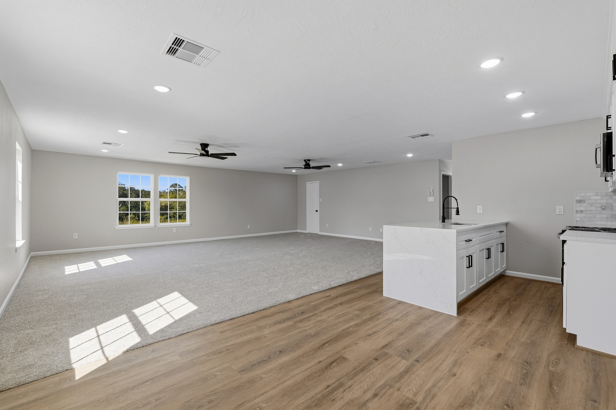 119 Avenue J, Dickinson, TX 77539