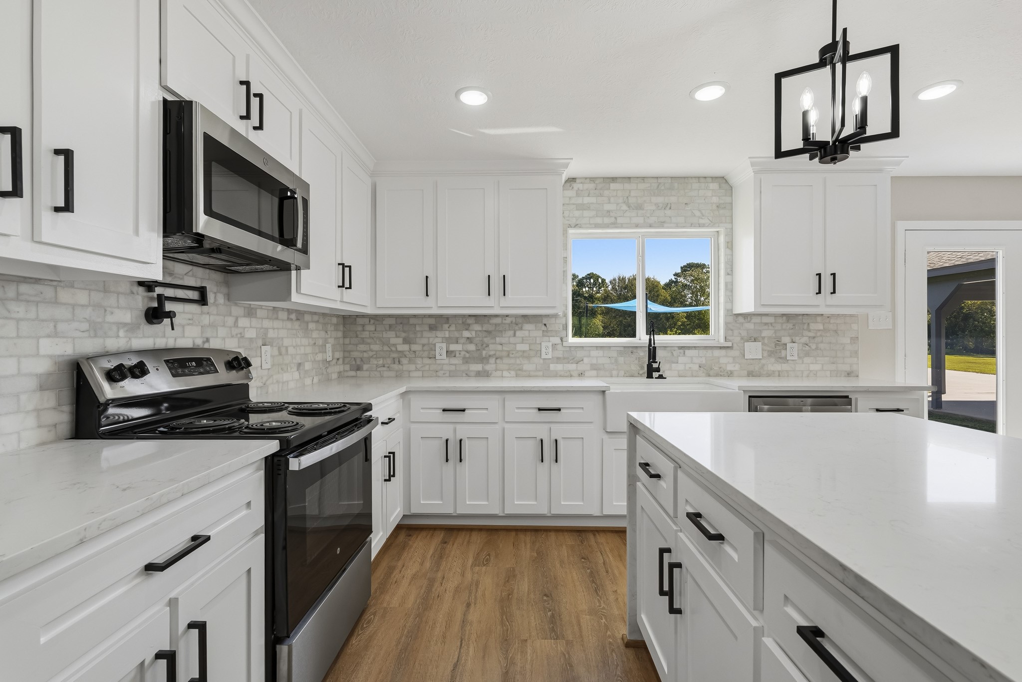 119 Avenue J, Dickinson, TX 77539