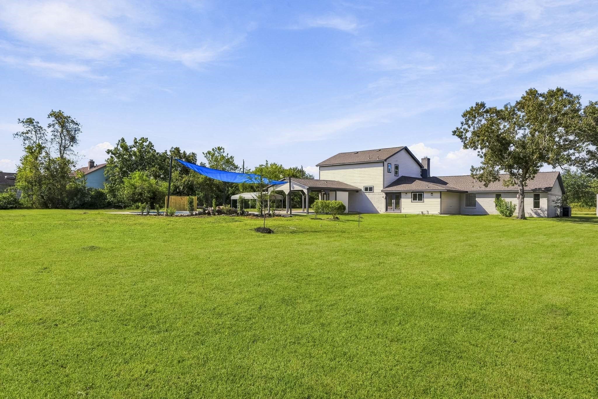119 Avenue J, Dickinson, TX 77539