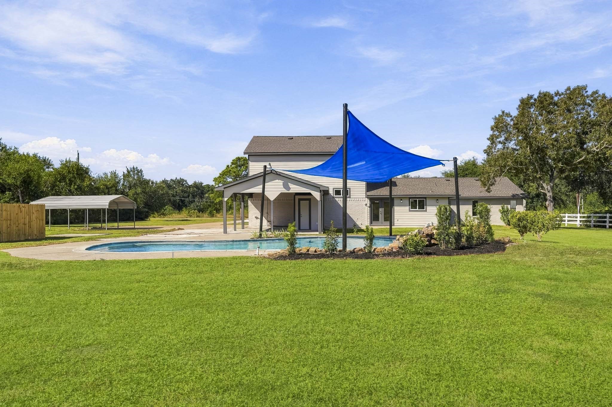 119 Avenue J, Dickinson, TX 77539