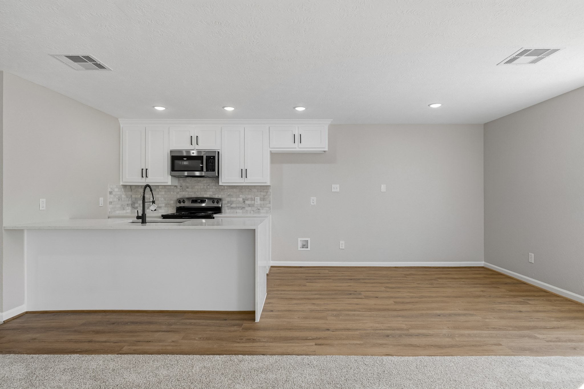 119 Avenue J, Dickinson, TX 77539