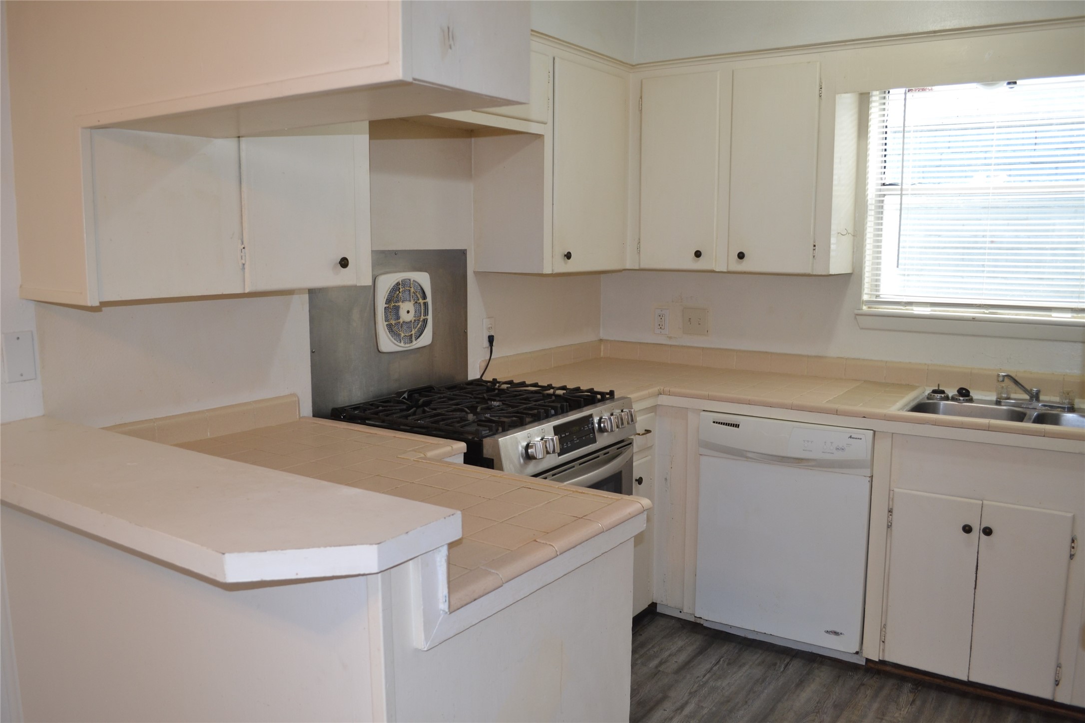 1521 Rutland Street, #4, Houston, TX 77008