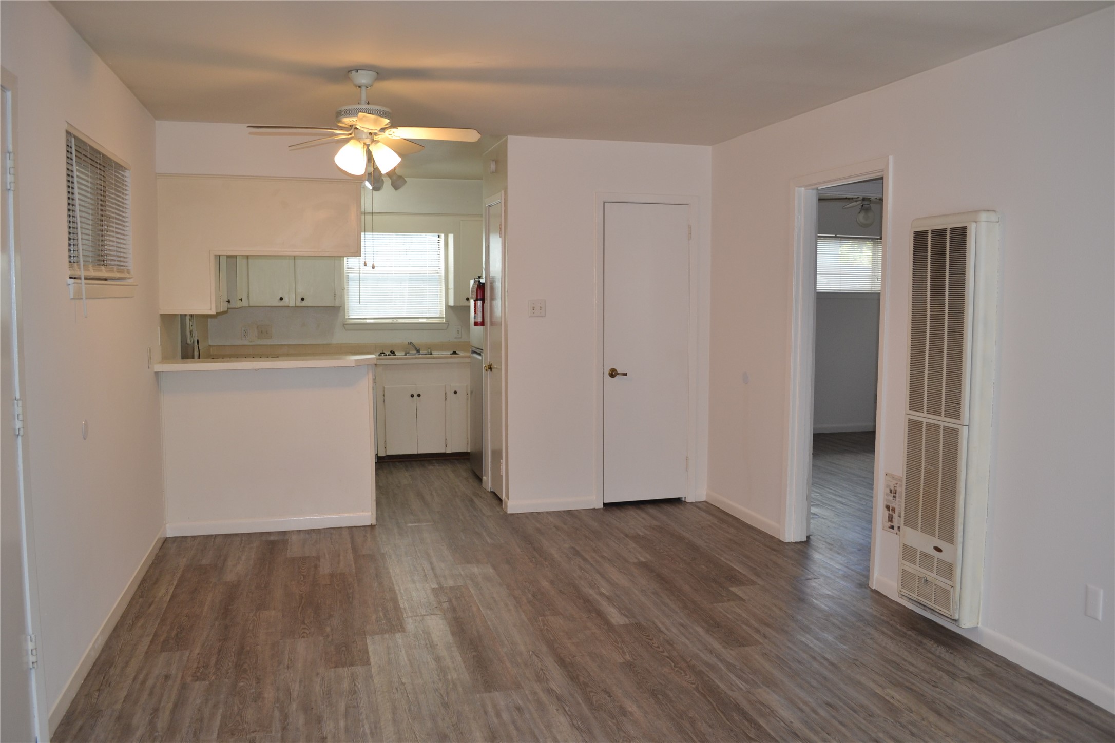 1521 Rutland Street, #4, Houston, TX 77008 1521 Rutland Street, #4, Houston, TX 77008