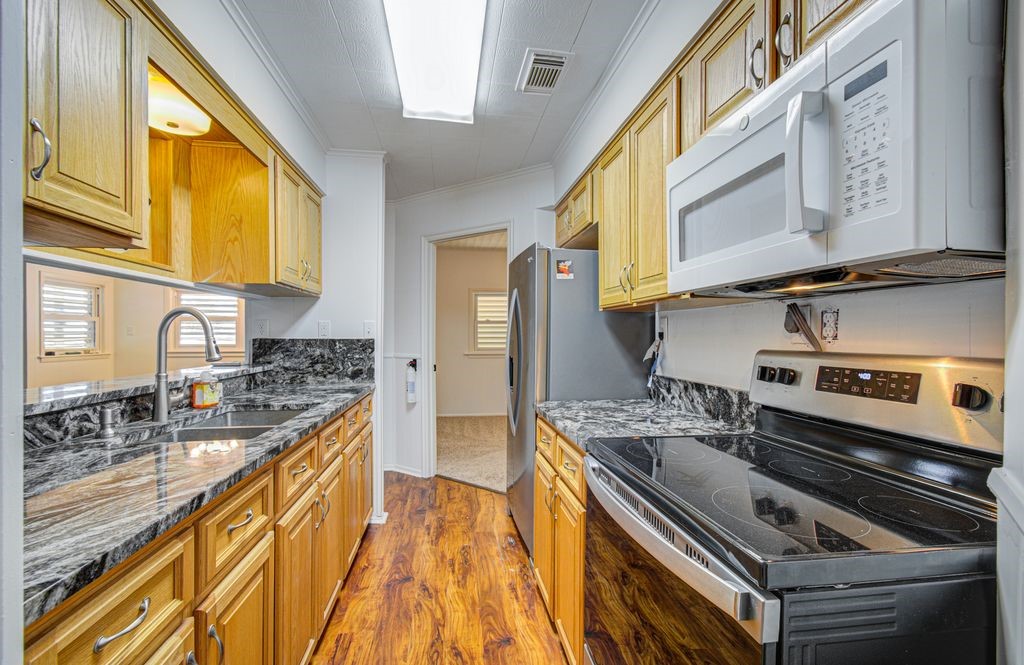 5216-4 County Road 469, Brazoria, TX 77422