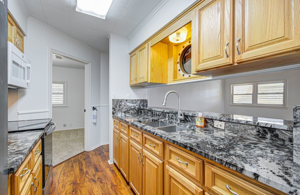 5216-4 County Road 469, Brazoria, TX 77422