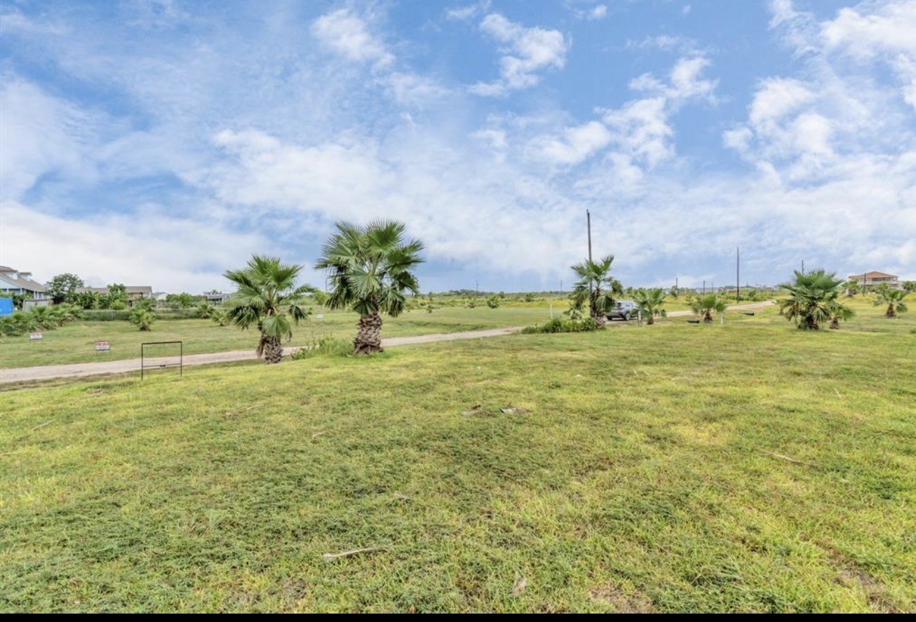 6 Cindy Palmer Lane, Dickinson, TX 77539 6 Cindy Palmer Lane, Dickinson, TX 77539