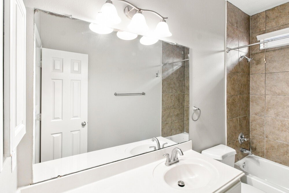 2716 Alessandria Lane, League City, TX 77573
