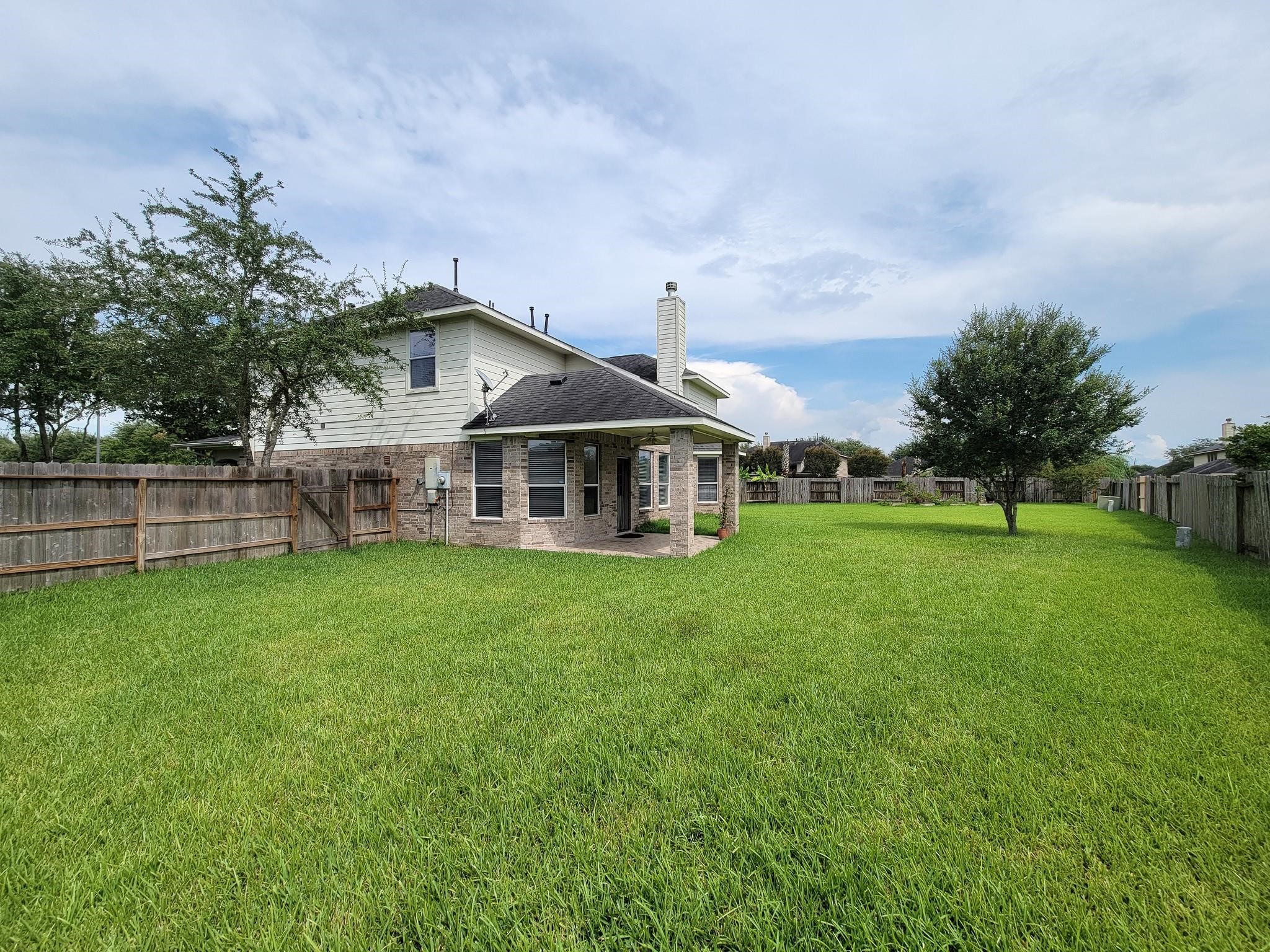 819 Arlington Lane, Rosenberg, TX 77469