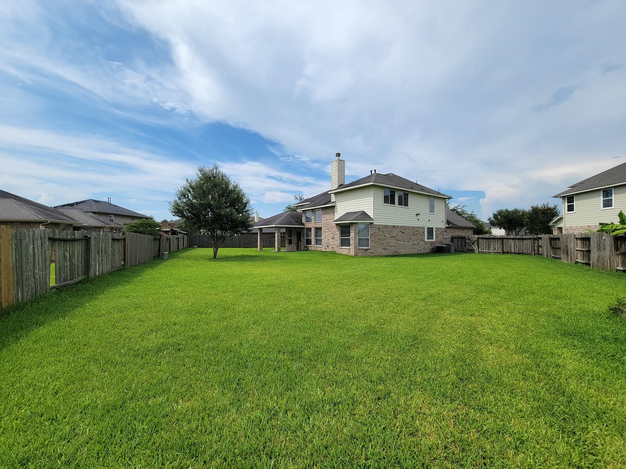 819 Arlington Lane, Rosenberg, TX 77469