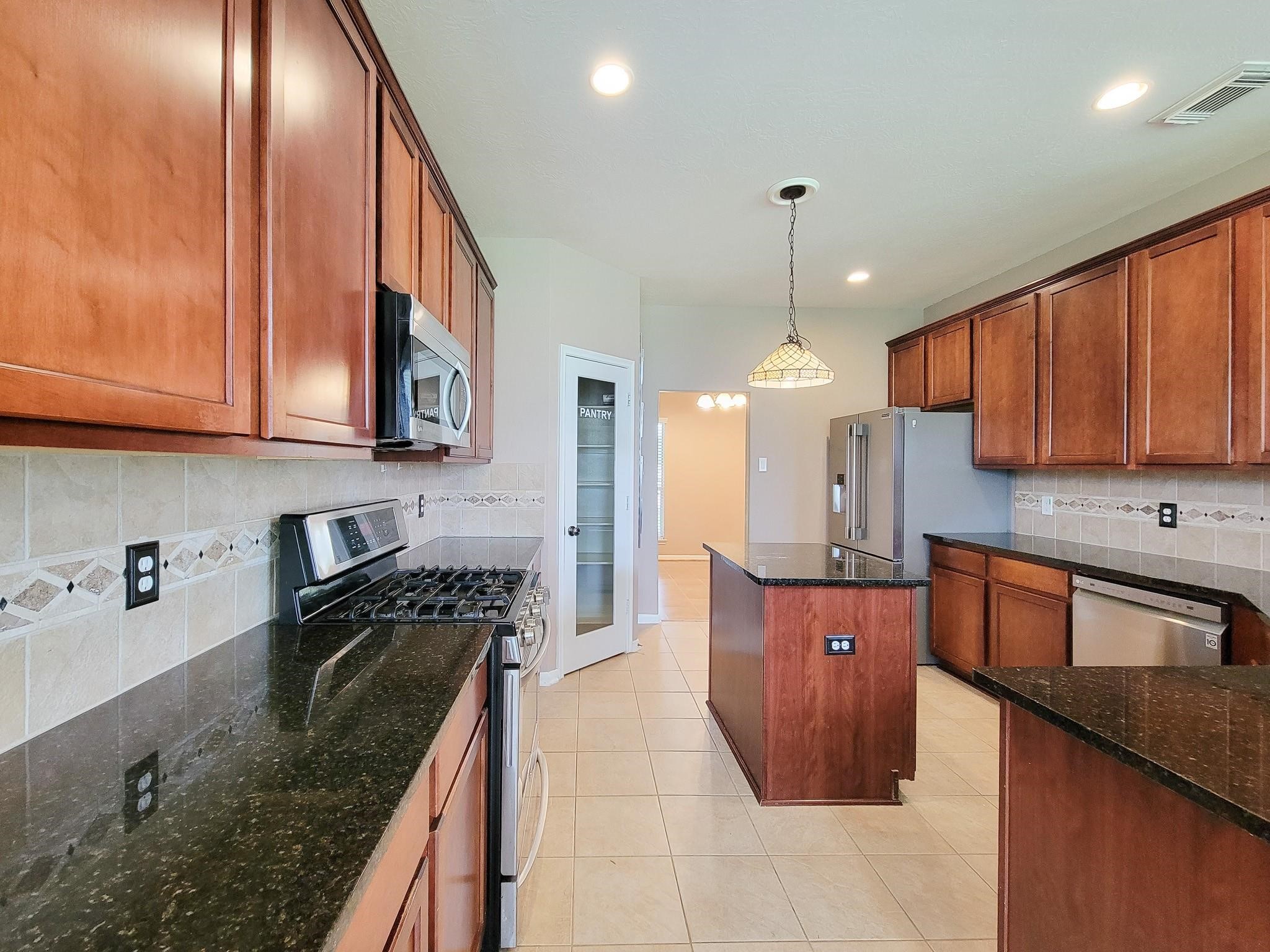 819 Arlington Lane, Rosenberg, TX 77469