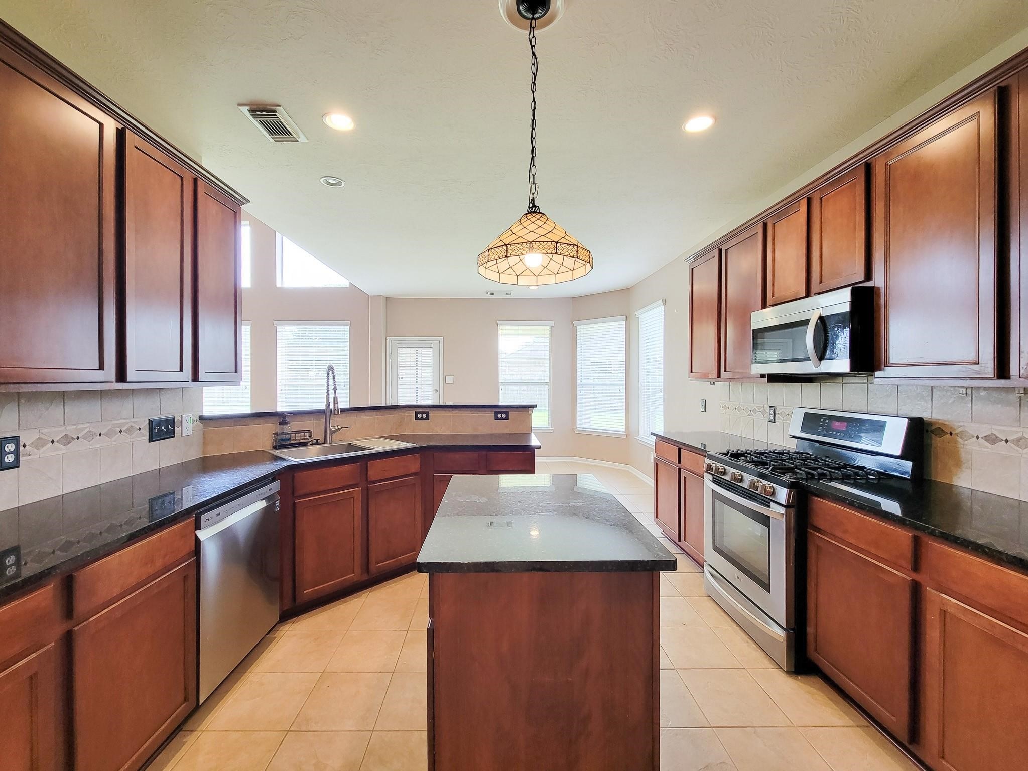 819 Arlington Lane, Rosenberg, TX 77469